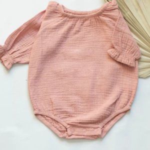 Organic muslin romper for baby girl